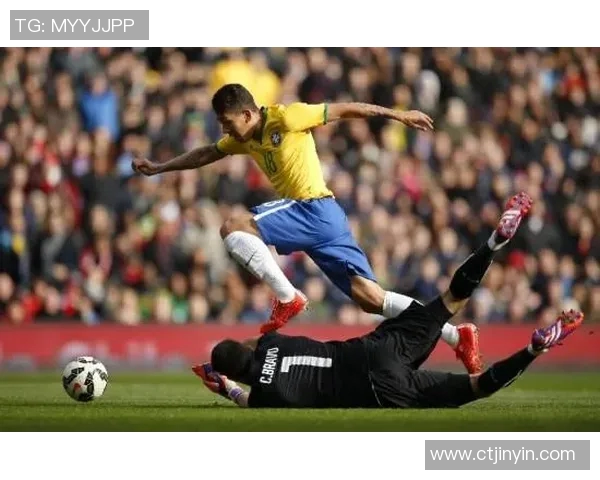 巴西与智利足球赛引发争议球迷对裁判判罚提出质疑